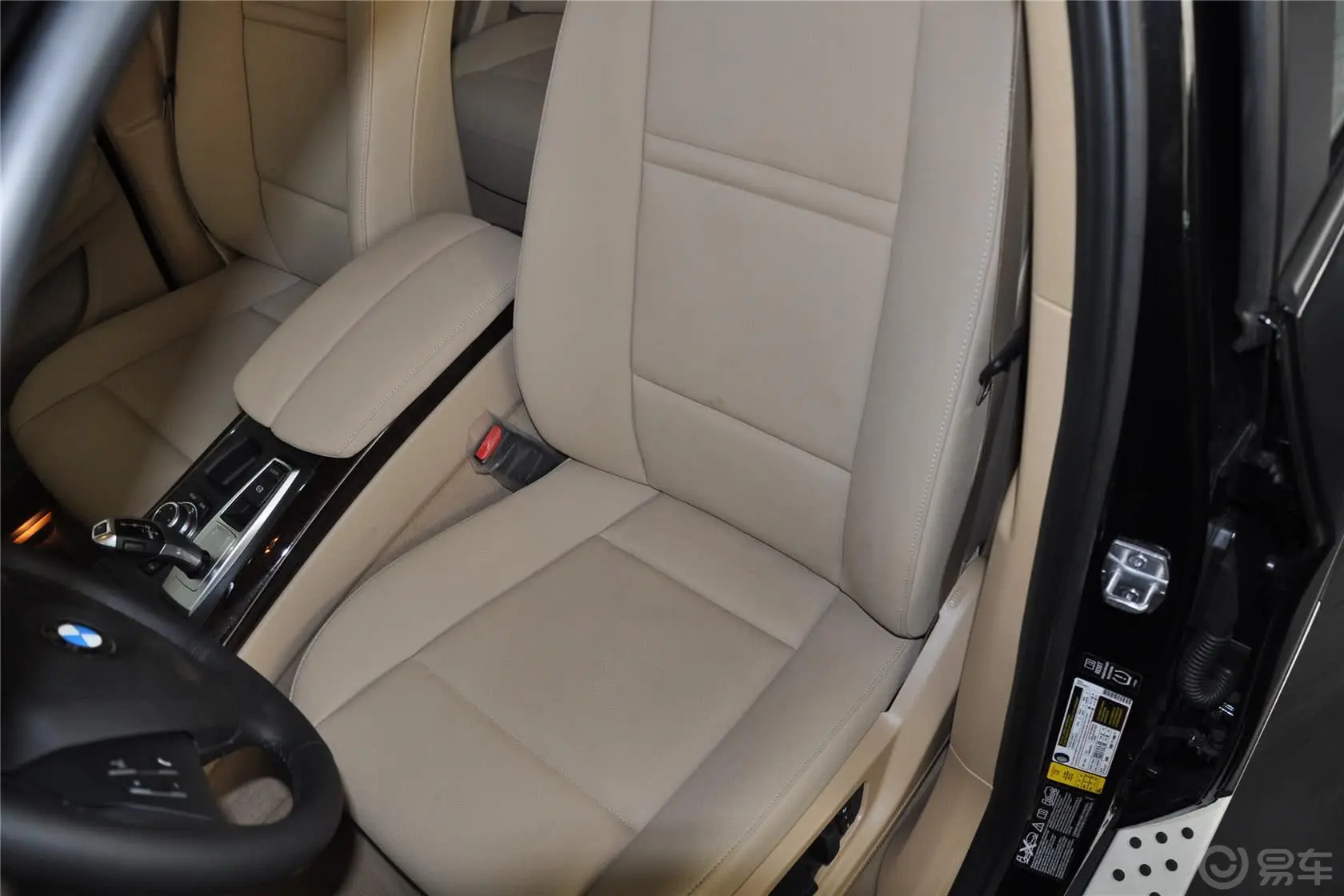宝马X5(进口)xDrive35i 手自一体 美规版驾驶员座椅