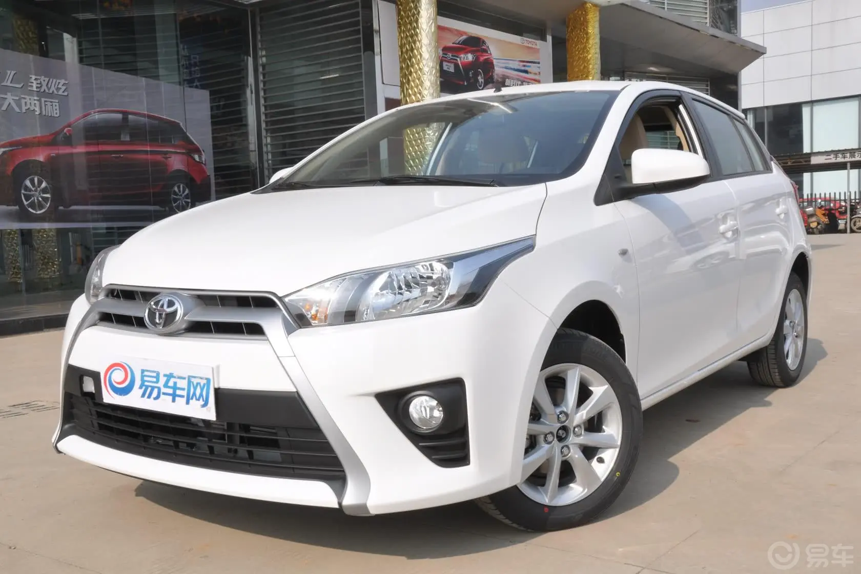 YARiS L 致炫1.5L 手动 炫动版侧前45度车头向左水平