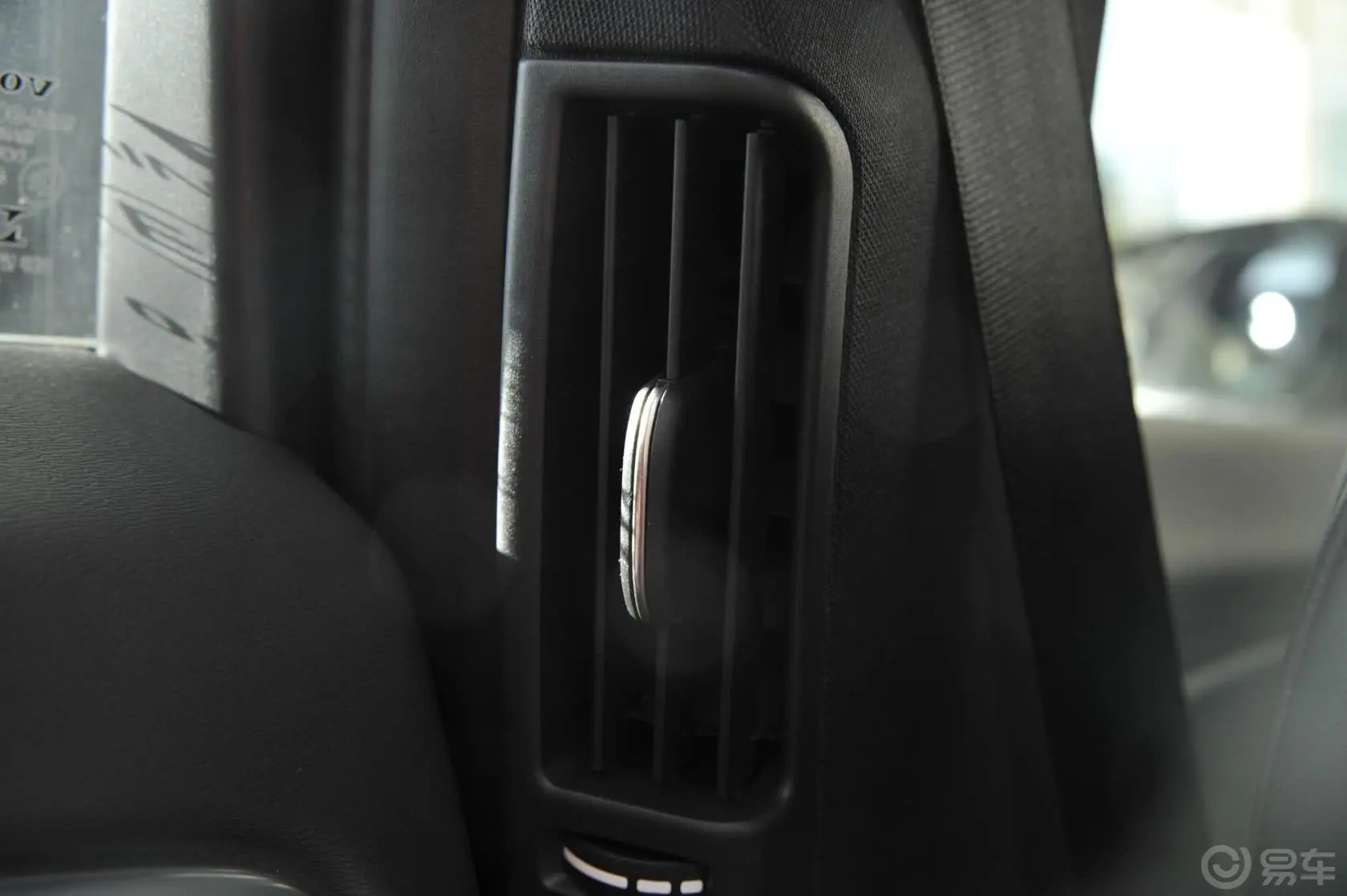 沃尔沃V60T6 AWD 个性运动版内饰