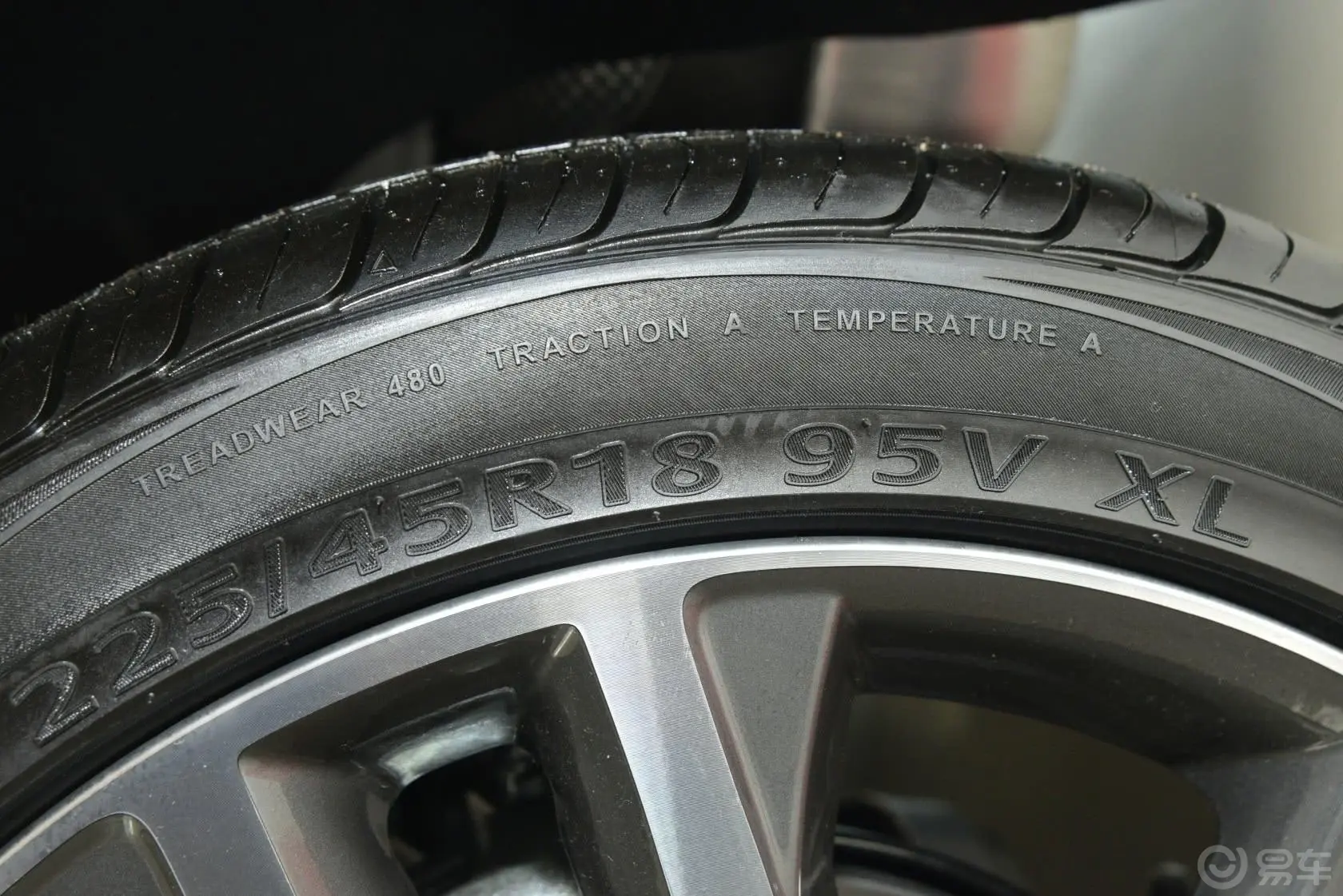 起亚K52.0T 自动 T-Special轮胎规格