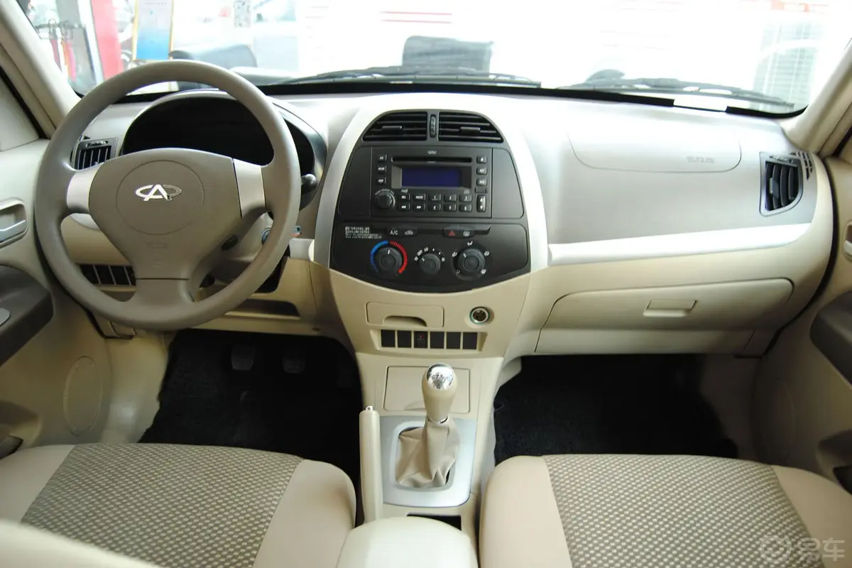 瑞虎经典版 1.6L 手动 舒适型中控台驾驶员方向
