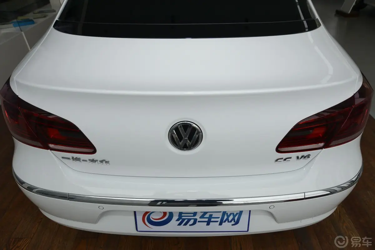 一汽-大众CC3.0L V6 FSI正后水平