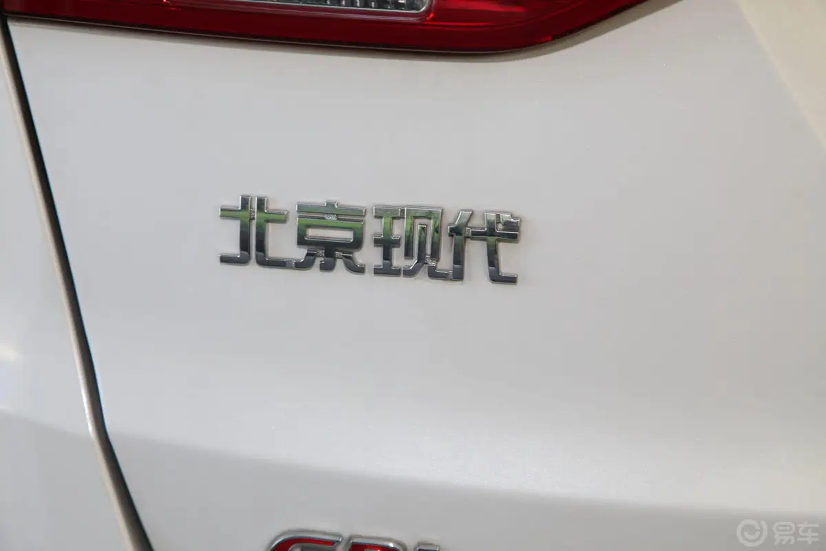 胜达2.4L DLX  自动 四驱 尊贵型外观