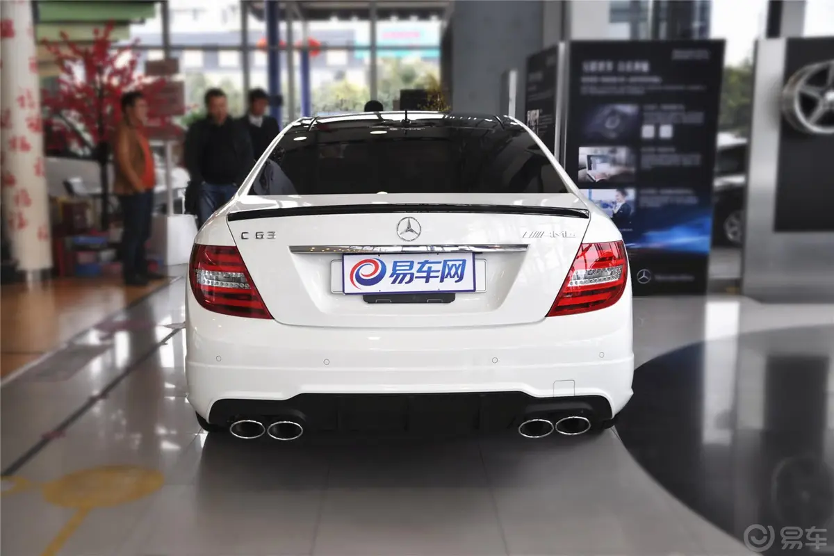 奔驰C级 AMGC 63 AMG Coupe Edition 507正后水平