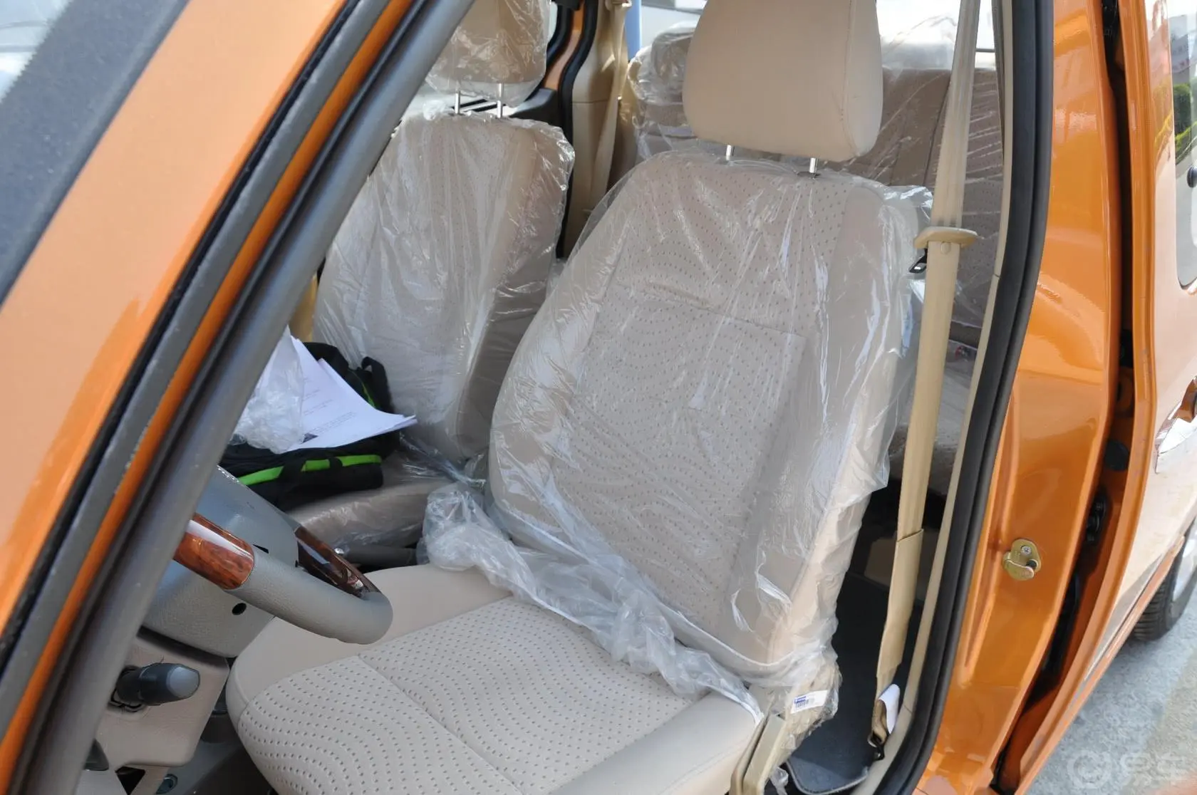 迷迪宜商版标准型 1.5L 国IV(4G15S)驾驶员座椅