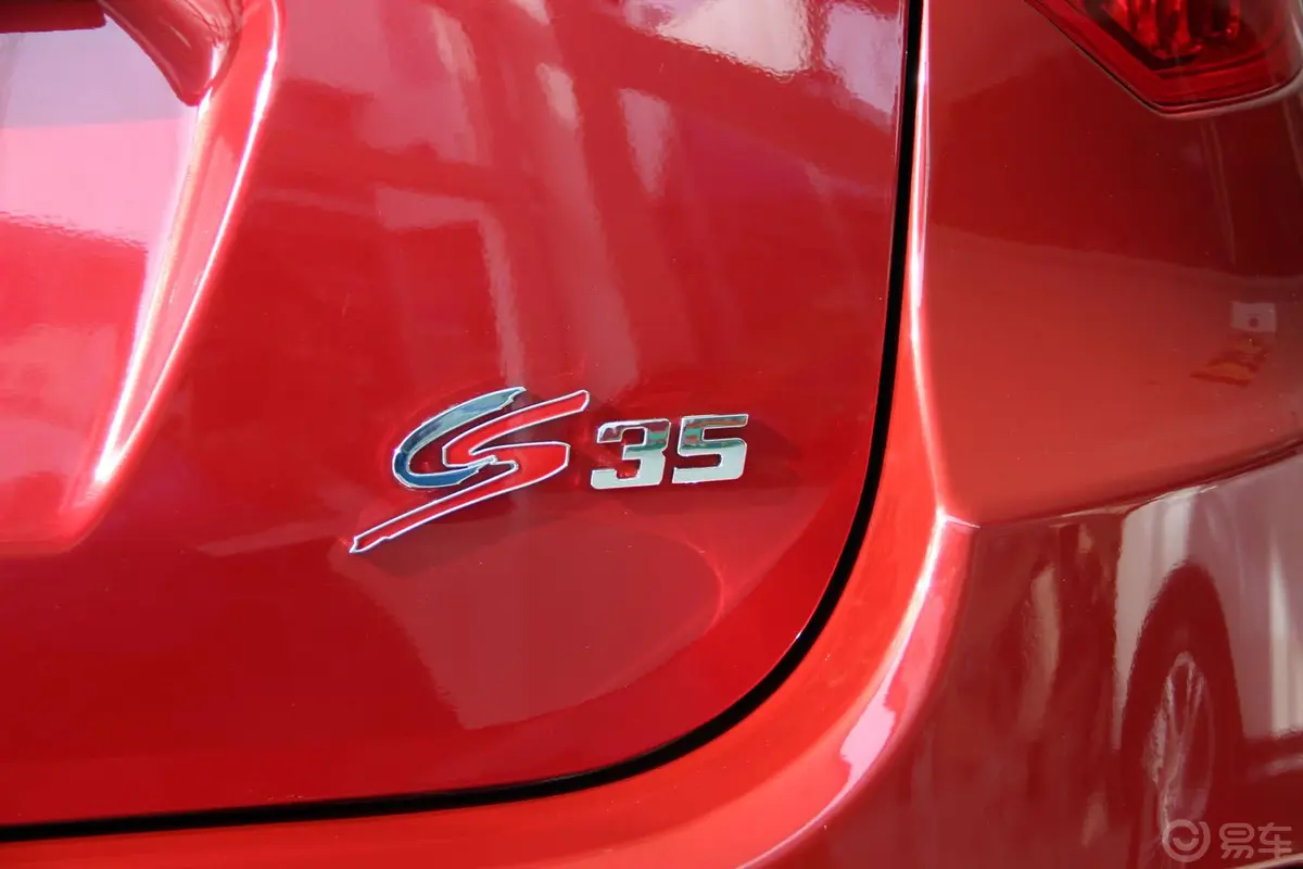 长安CS351.6L 手动 舒适型 国IV尾标