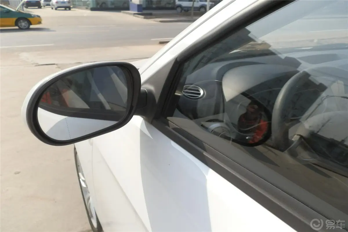 欧朗两厢 1.5L 手动 舒适型后视镜镜面（后）