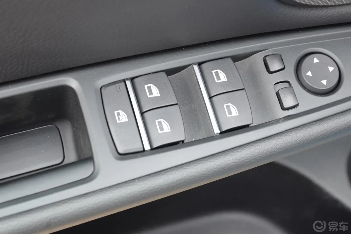 宝马X5(进口)xDrive35i 豪华型车窗升降键