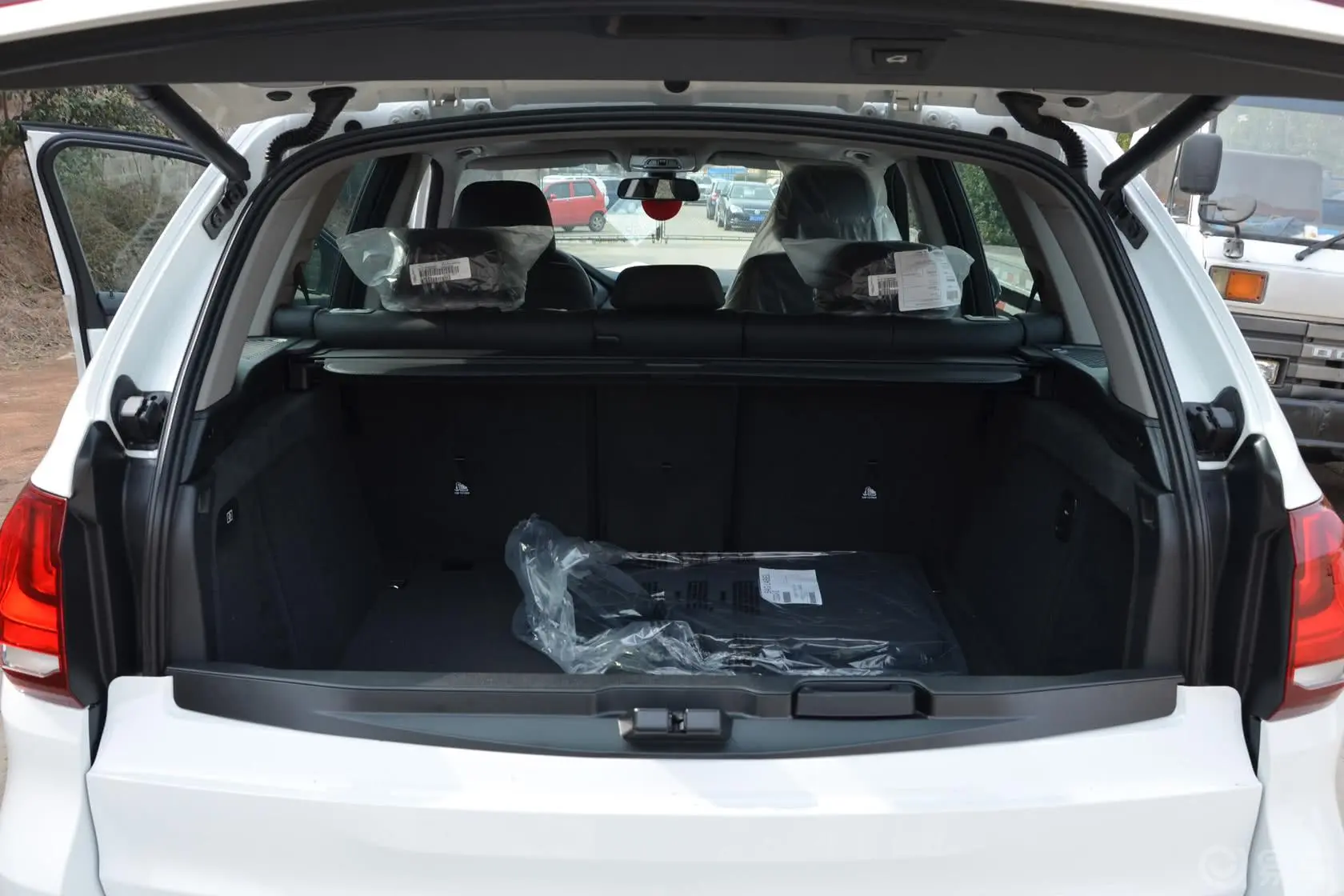 宝马X5(进口)xDrive35i 豪华型行李箱空间