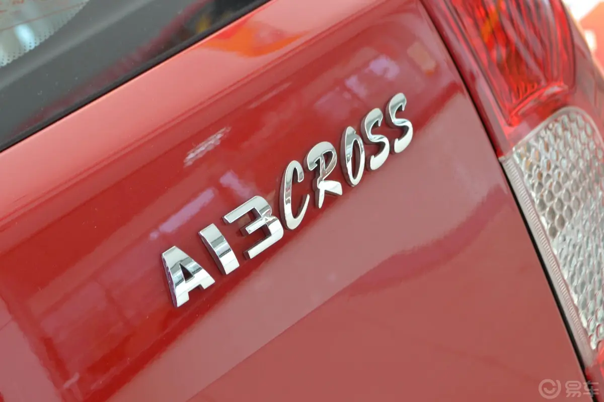 和悦A13RS CROSS 1.3L 手动 豪华型尾标