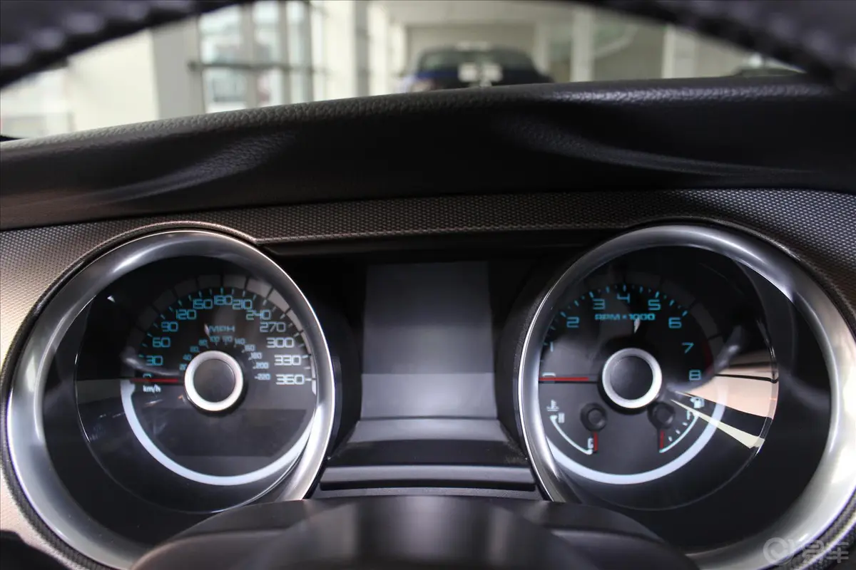 Mustang5.8T 手动 GT500仪表盘背光显示