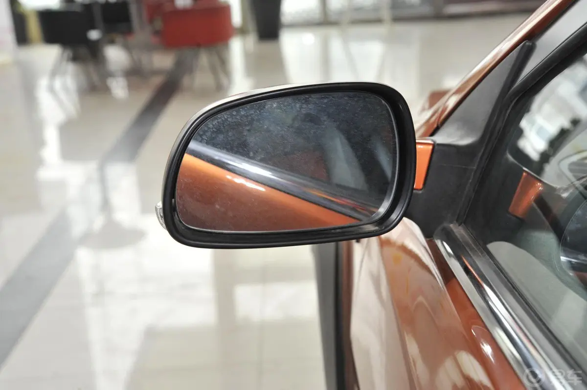 风神H30Cross 1.5L 自动 尊尚型后视镜镜面（后）