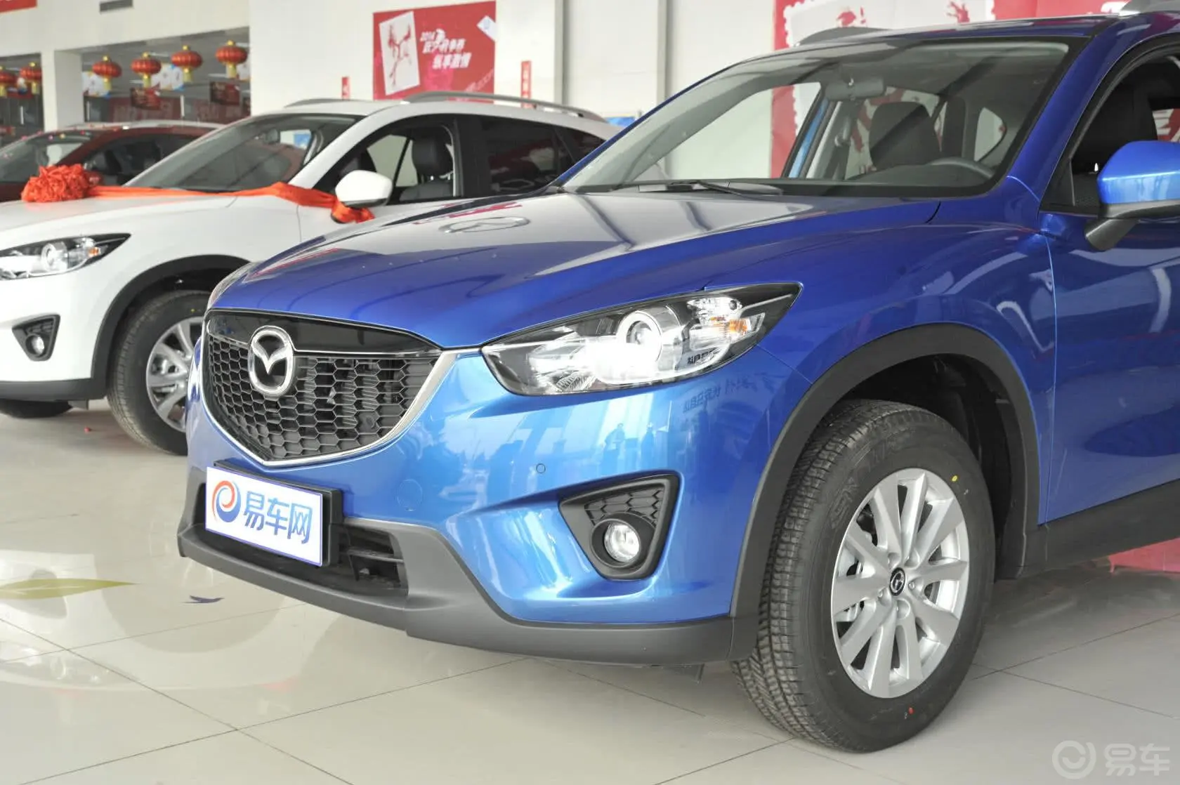 马自达CX-52.0L 自动 四驱 精英型车头局部