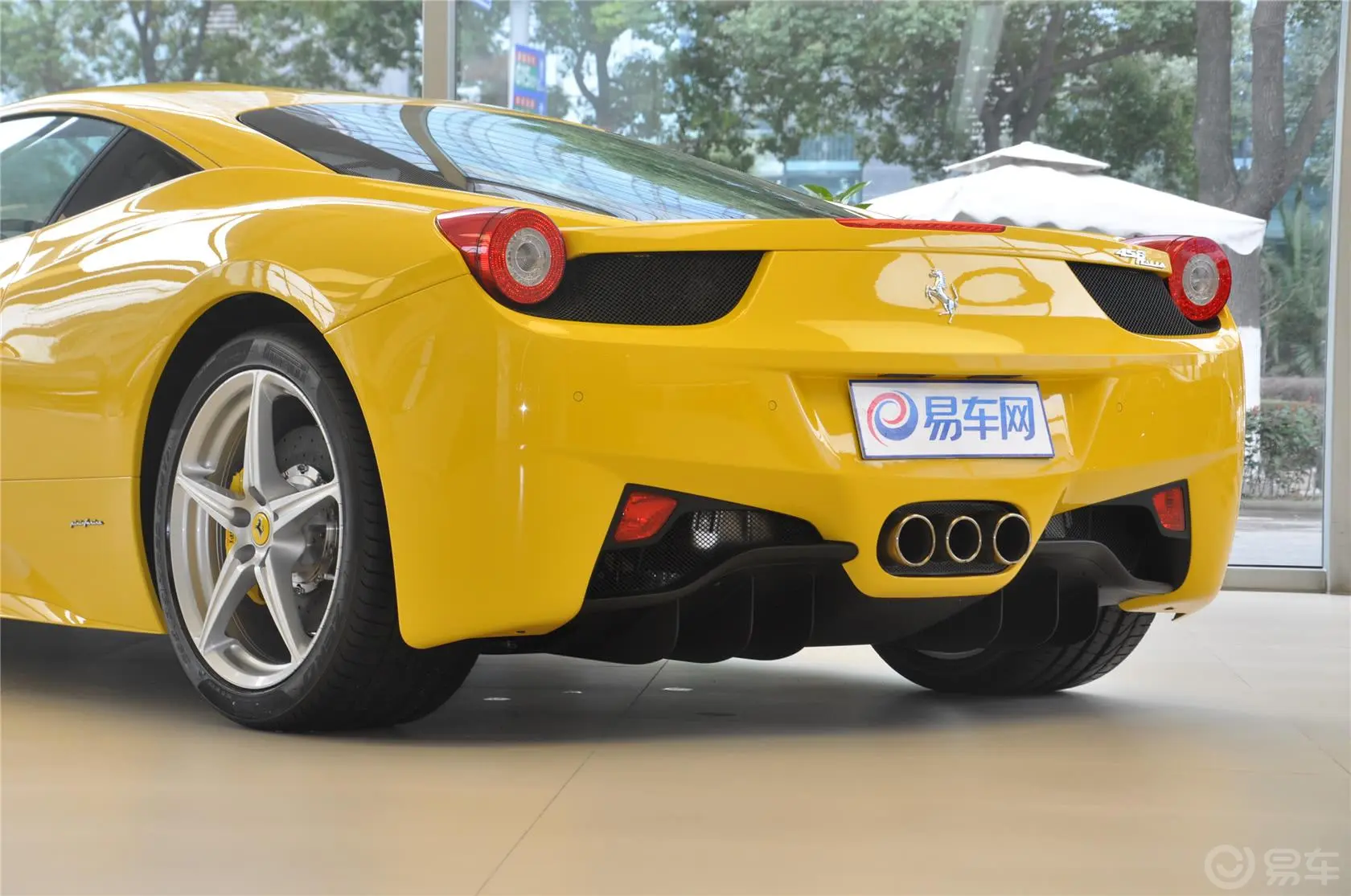 法拉利458Italia 4.5L 标准型车尾局部