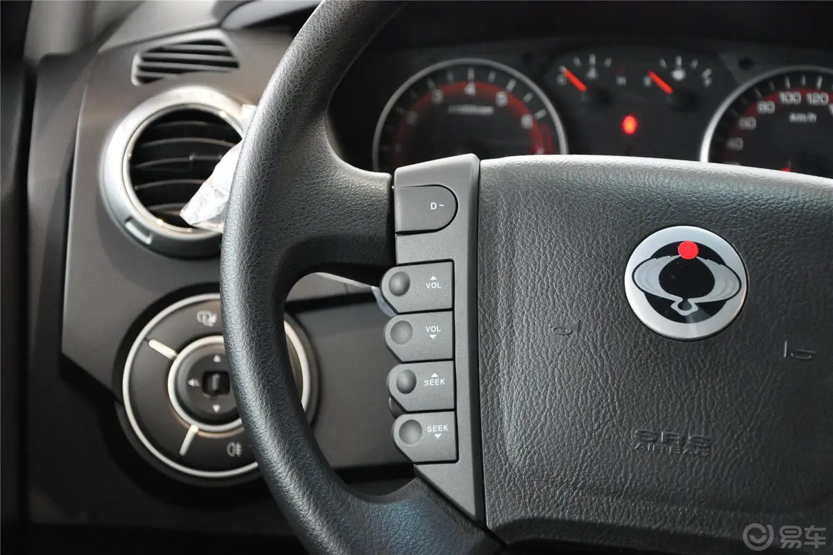 爱腾2.3L 汽油 两驱自动舒适版方向盘功能键（左）