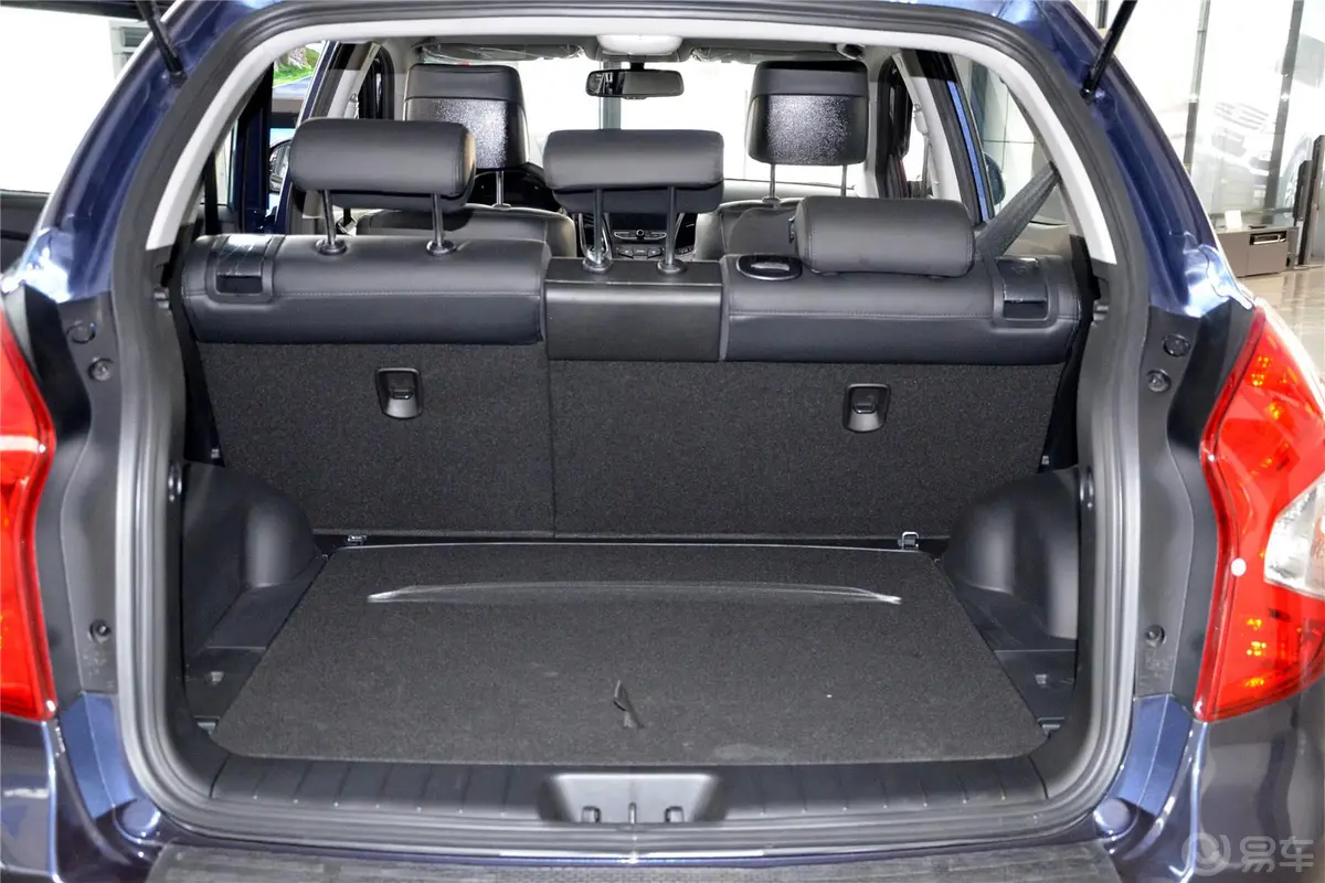 柯兰多2.0L 手自一体 两驱 豪华导航版 汽油行李箱空间