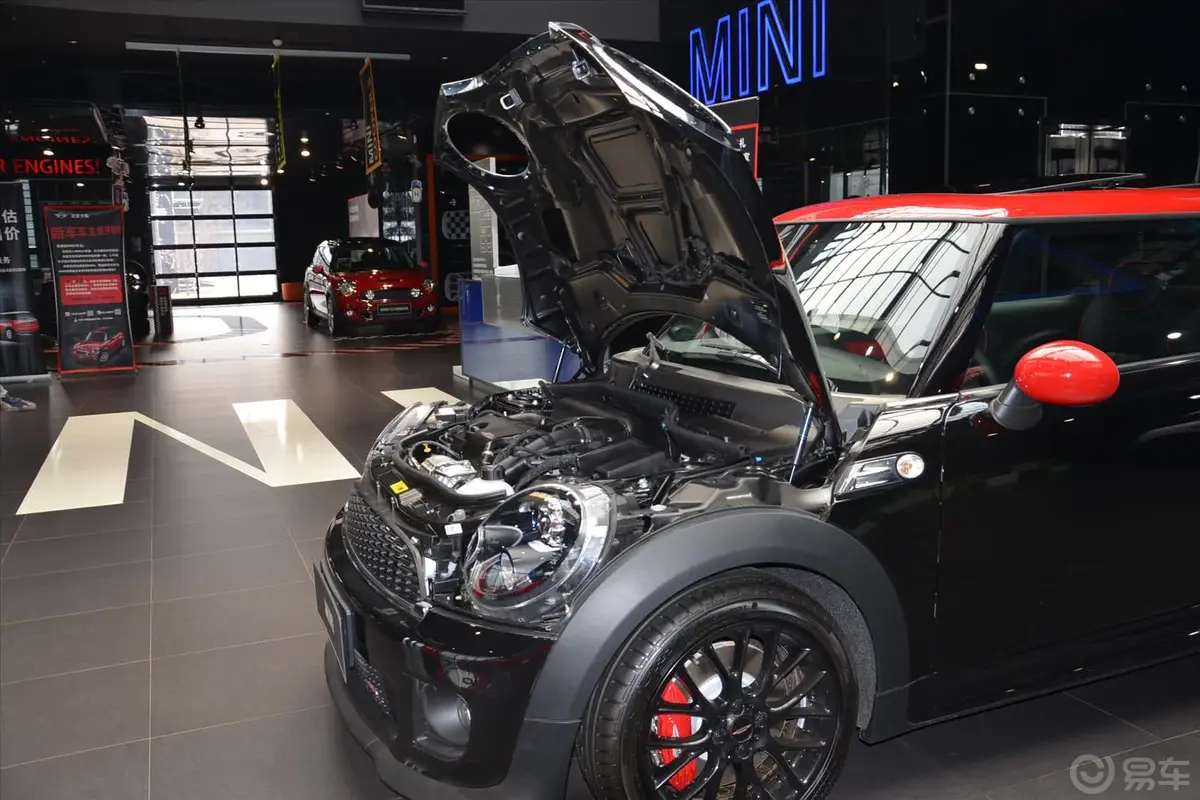 MINI JCW1.6T JCW发动机盖开启