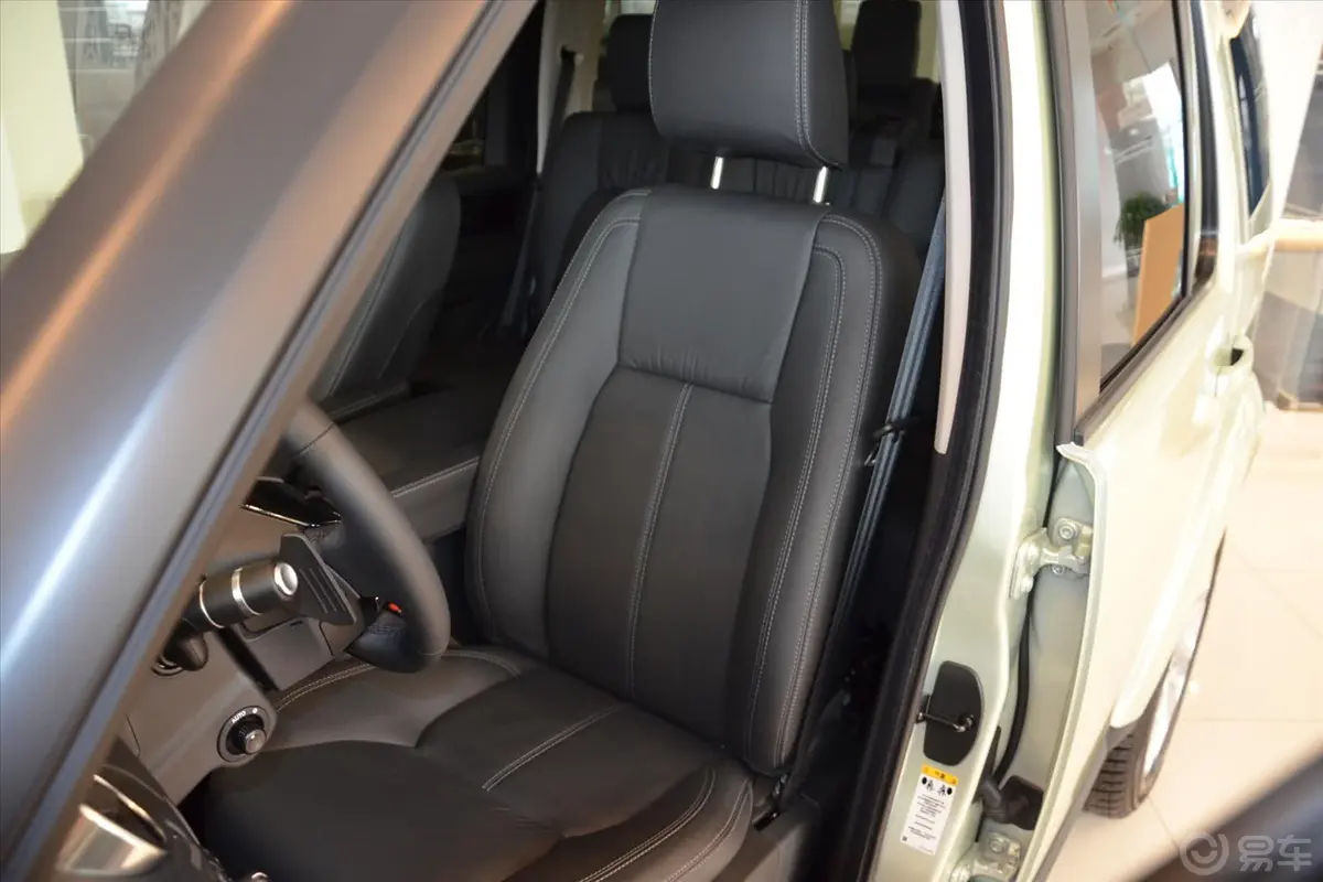 发现第四代 3.0 V6 SC HSE Luxury 汽油版驾驶员座椅