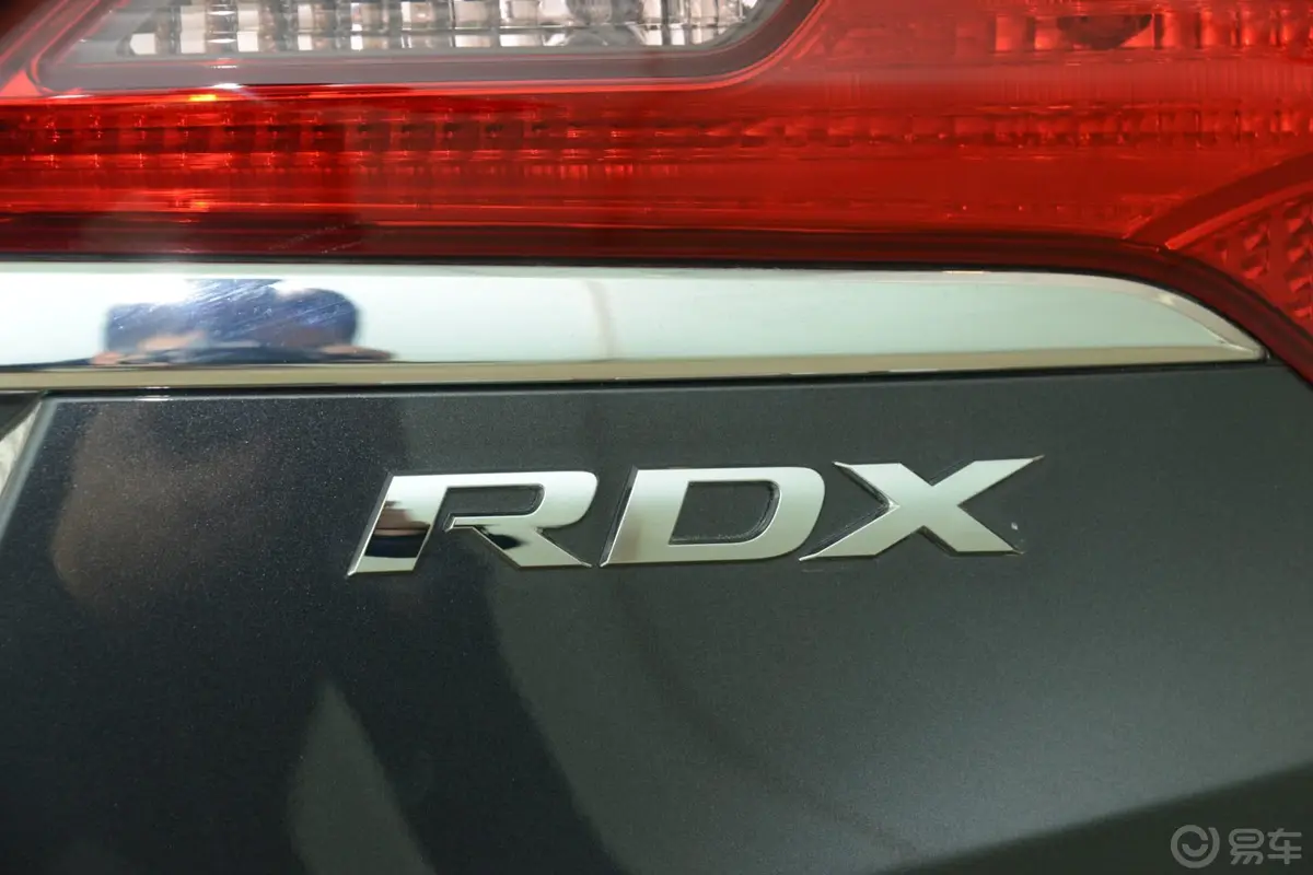 讴歌RDX(进口)3.0L 精英版外观