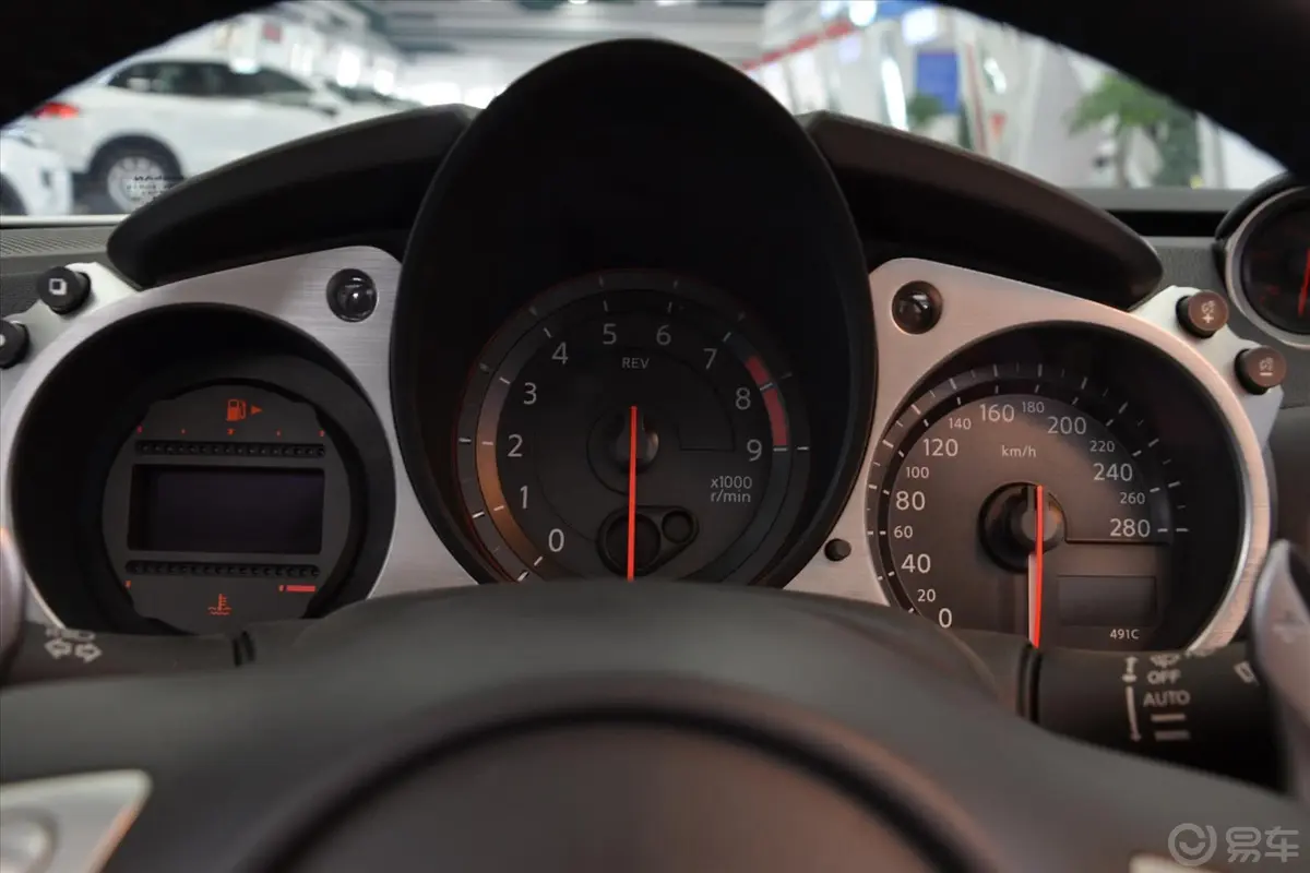 日产370Z370Z  Roadster仪表盘