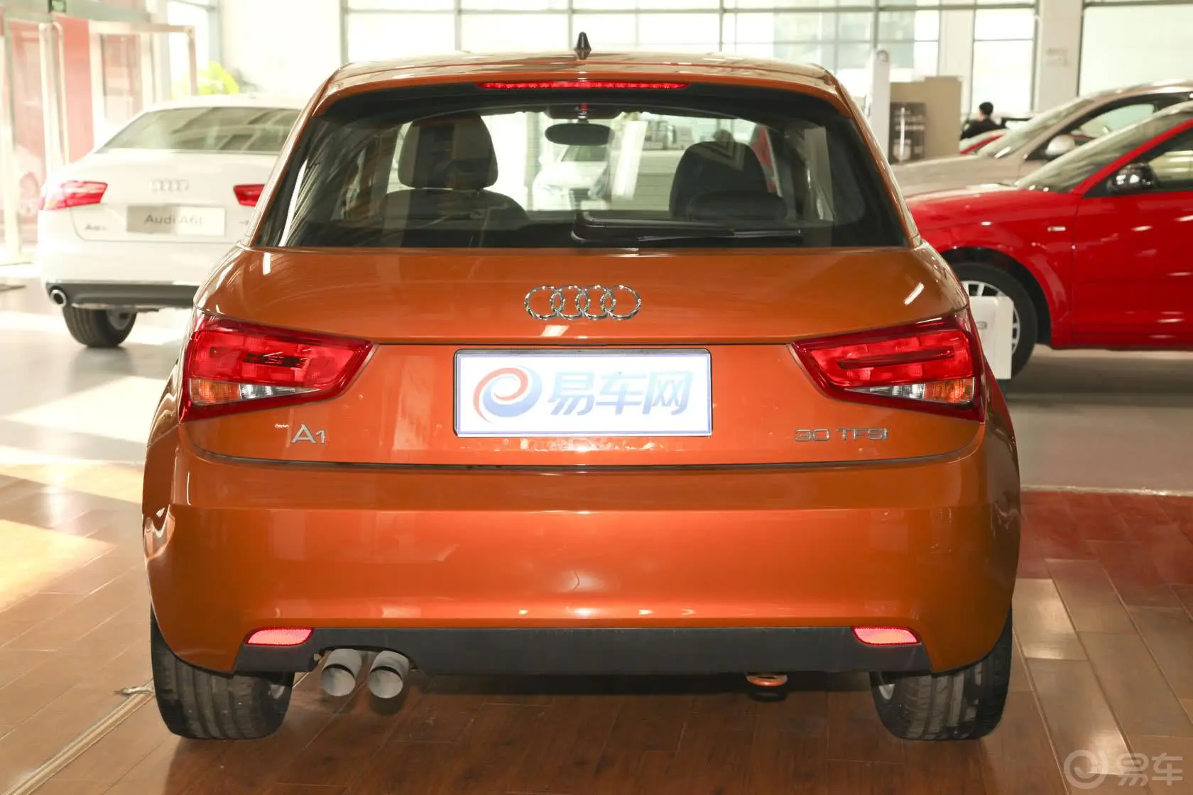 奥迪A1Sportback 30TFSI 舒适型正后水平