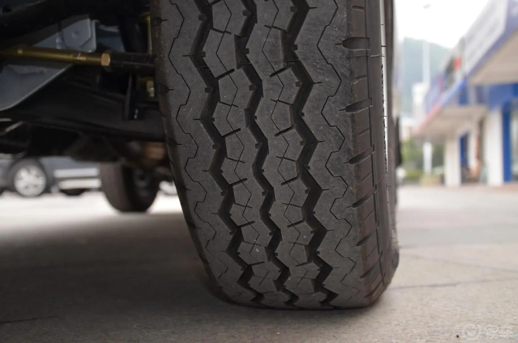 金威2.5L 手动 柴油车型-客货两用轮胎花纹