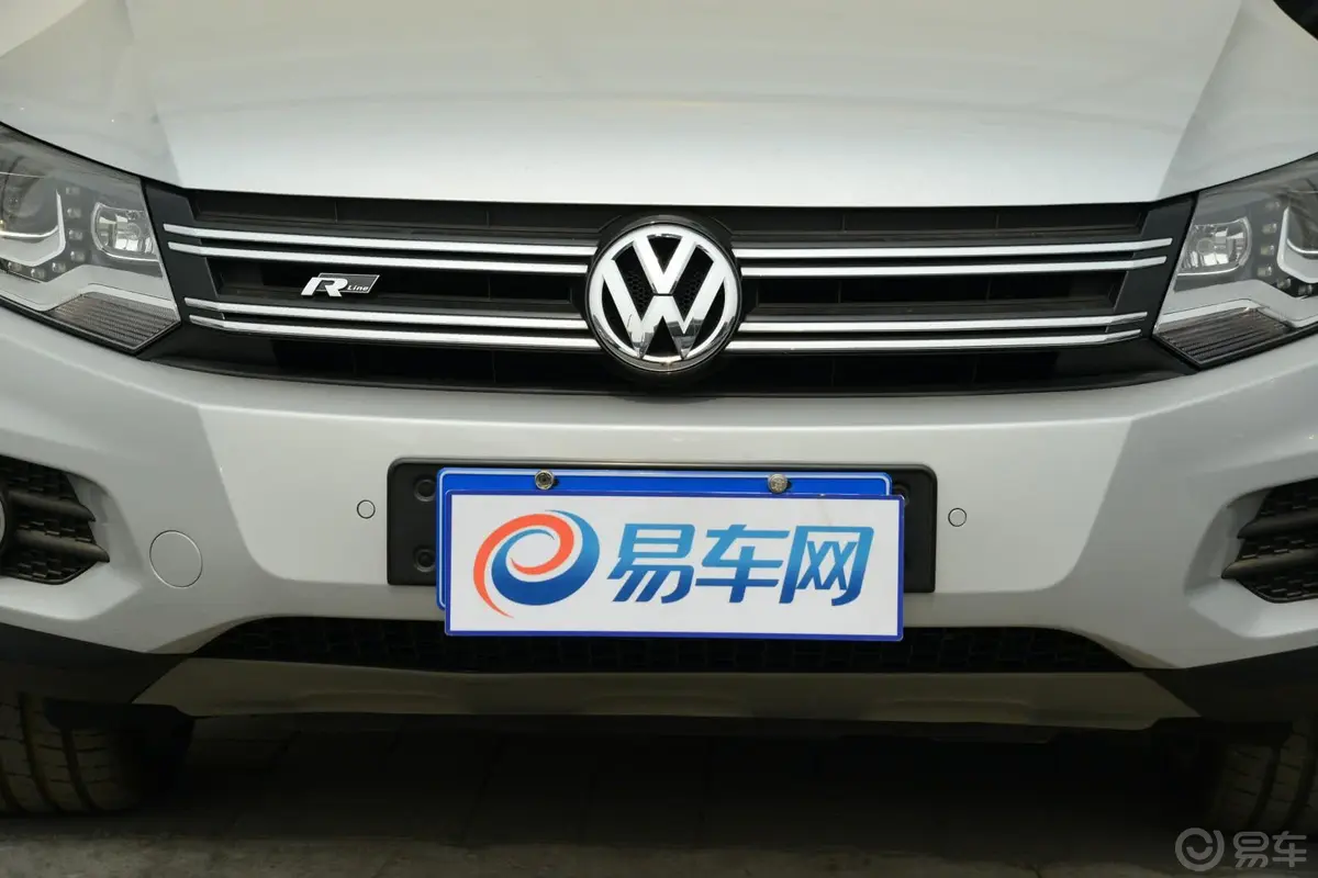 Tiguan2.0 TSI R Line前格栅侧俯拍