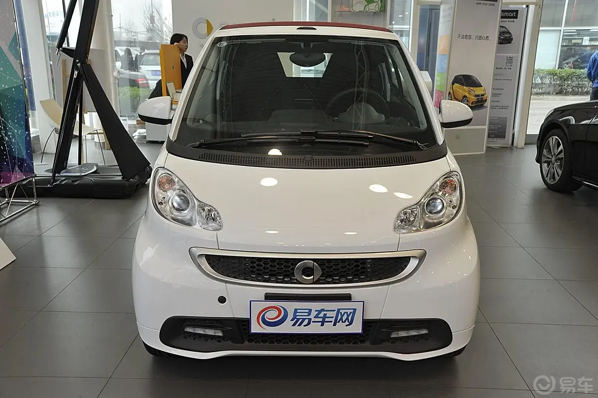 smart fortwo1.0T 敞篷激情版正前水平