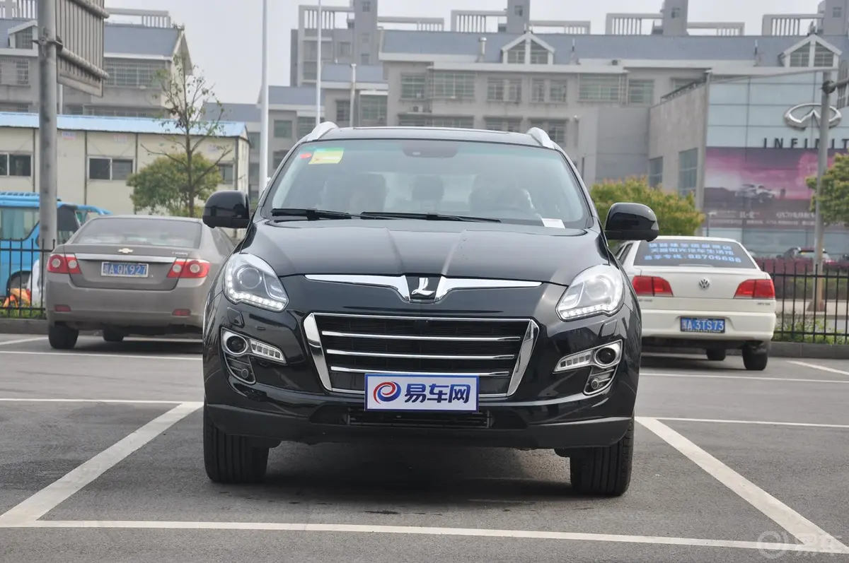 大7 SUV2.2T 自动 四驱 智尊型正前水平