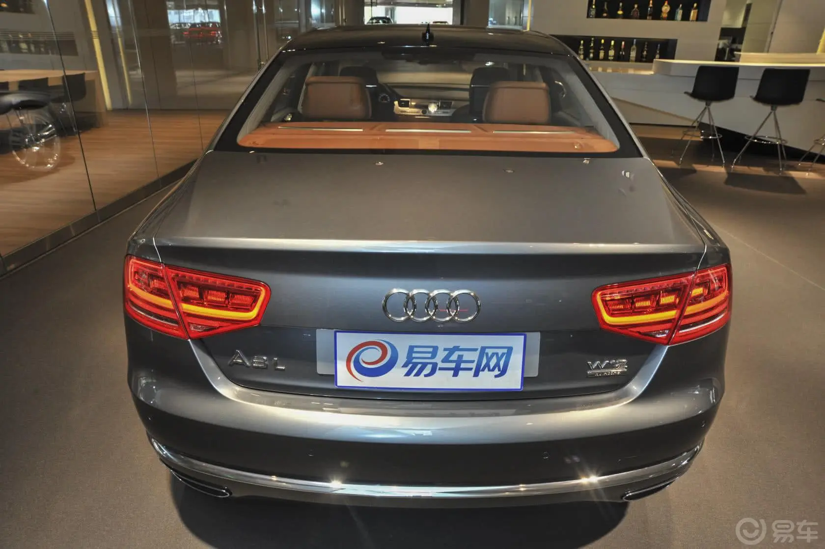 奥迪A8A8L 6.3FSI W12 quattro旗舰型正后水平