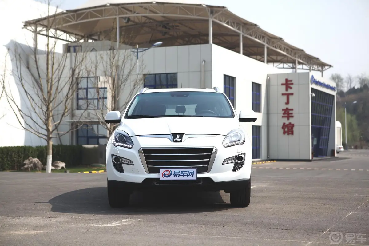 大7 SUV2.2T 自动 四驱 旗舰型正前水平