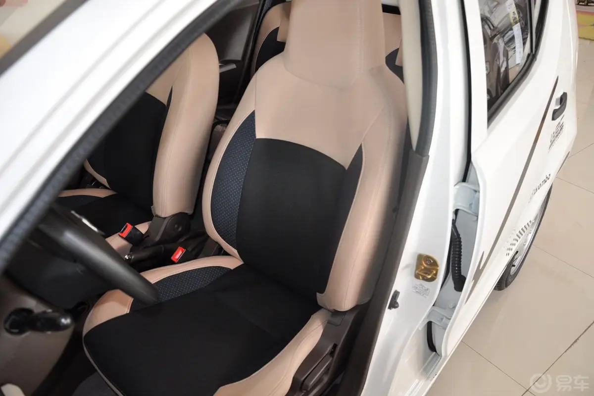 众泰Z1001.0L 舒适型驾驶员座椅