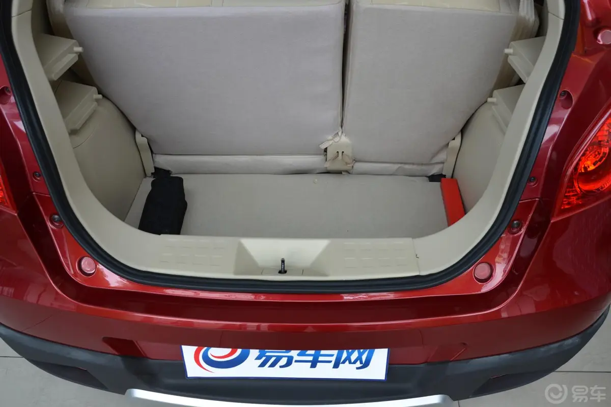丘比特1.3L 手动 GL Csport 炫酷版行李箱空间