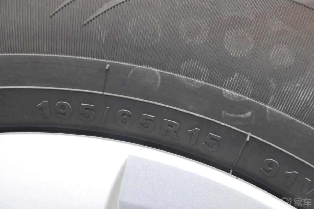 众泰Z3001.5L 手动 舒适型轮胎规格