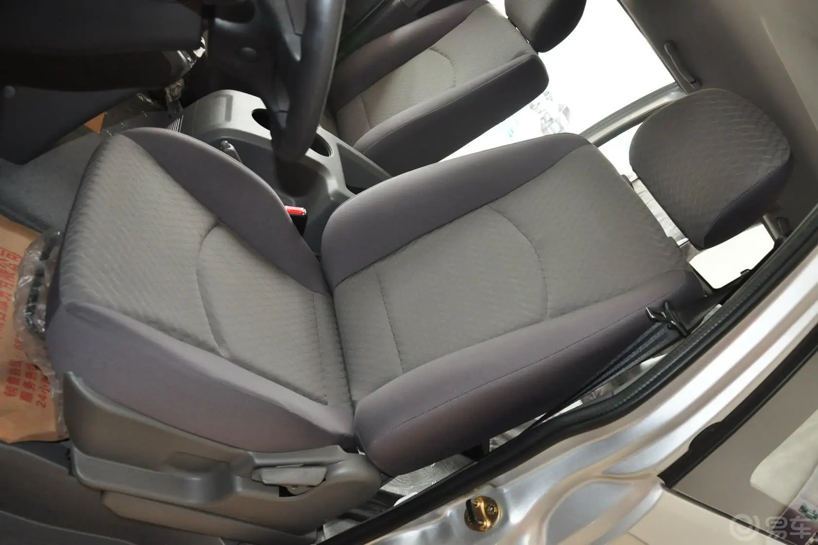 菱智M5-Q3 2.0L 手动 7座长轴舒适型驾驶员座椅