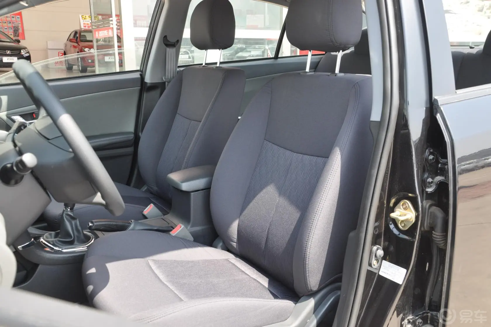 众泰Z3001.5L 手动 舒适型驾驶员座椅