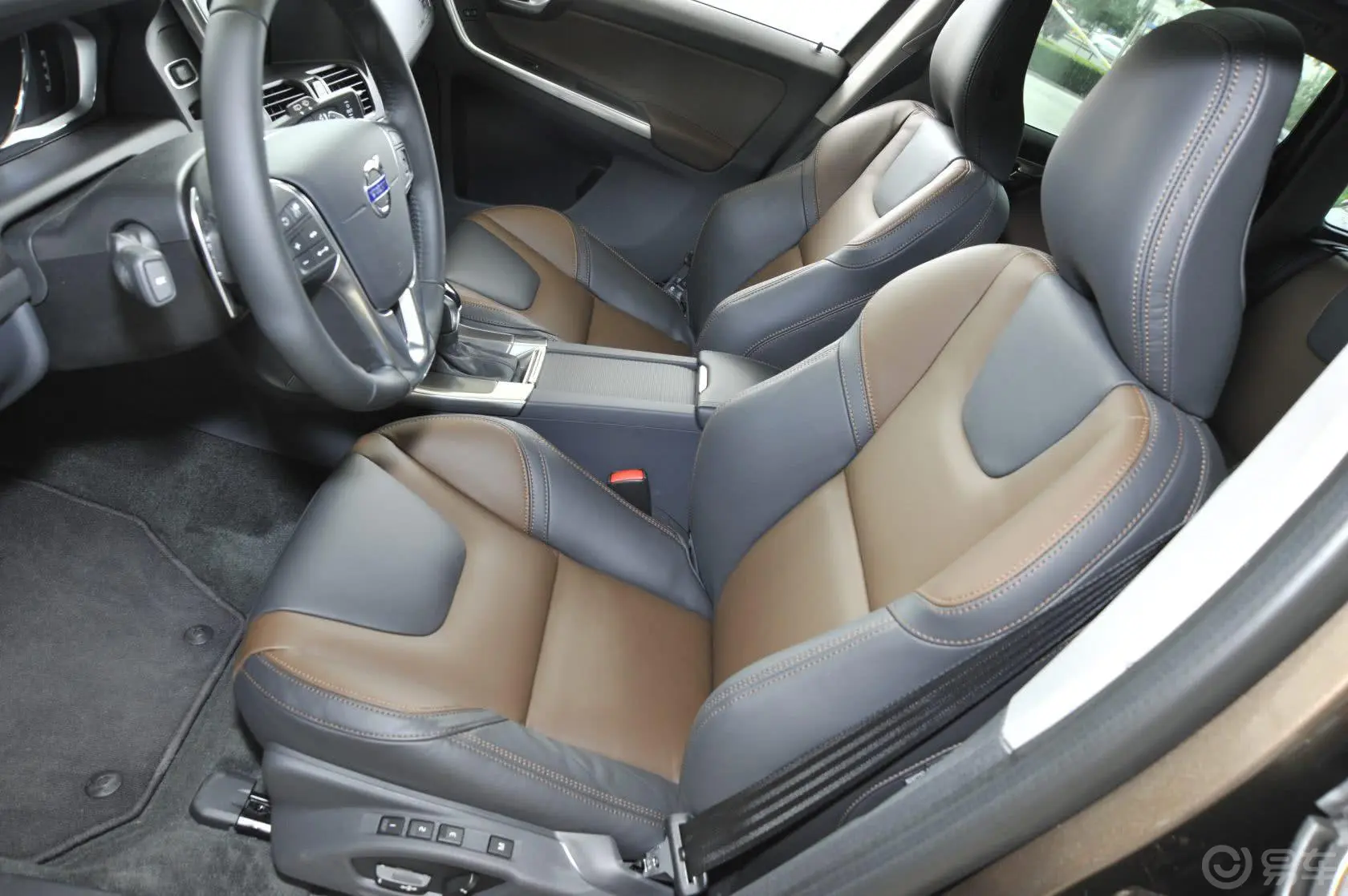 沃尔沃XC60(进口)3.0T T6 AWD 个性运动版驾驶员座椅