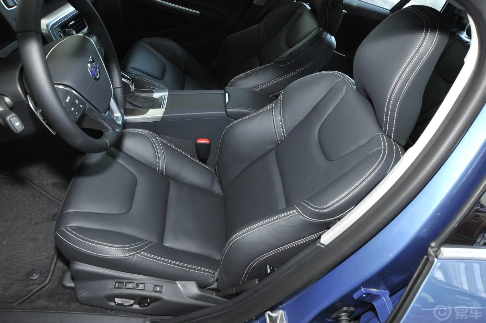 沃尔沃V60改款 T5 智雅版驾驶员座椅