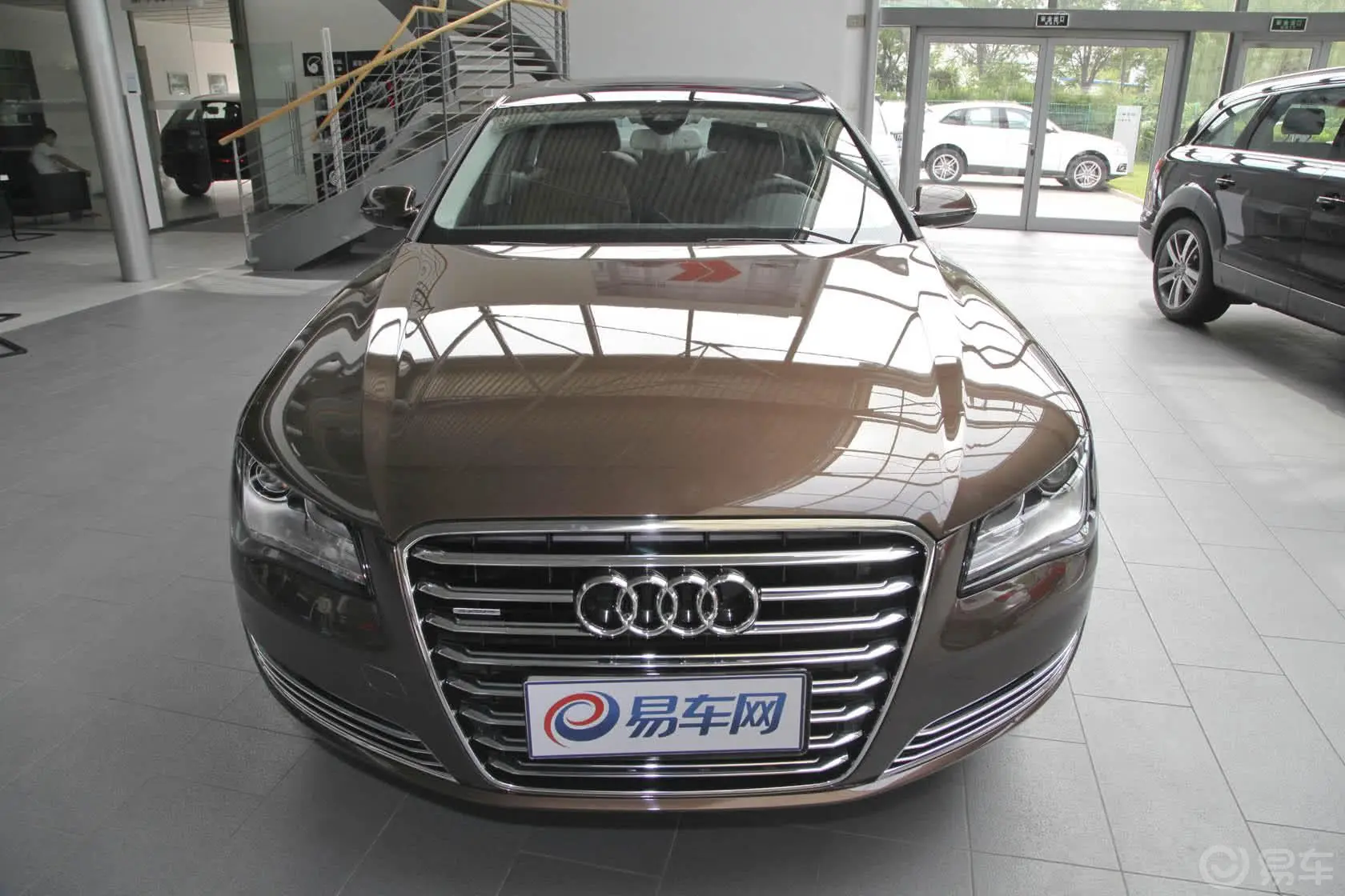 奥迪A8A8L 45 TFSI quattro舒适型正前水平