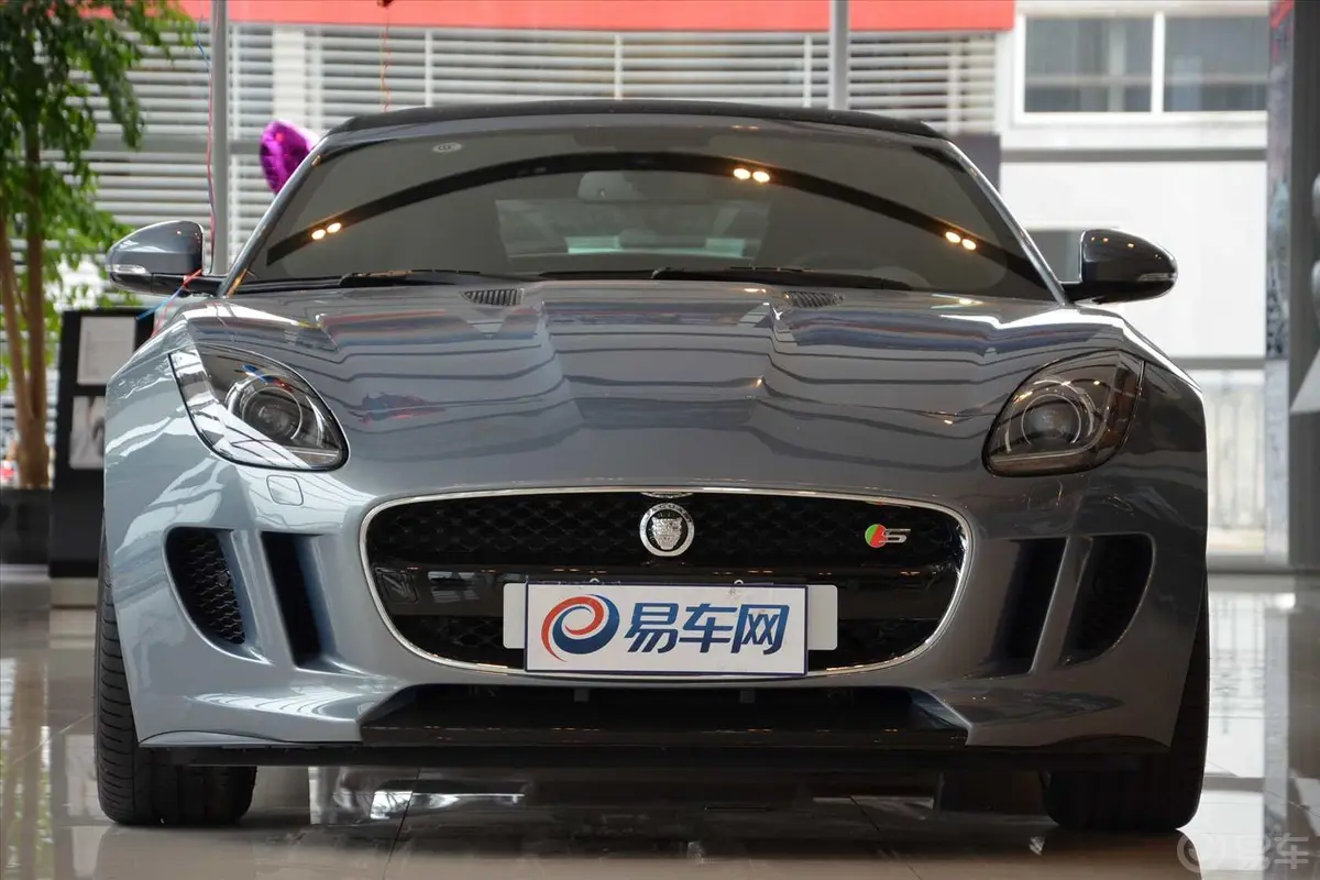 捷豹F-TYPE3.0T V6 S Coupe正前水平