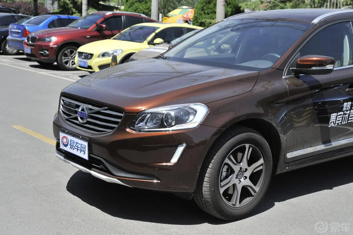 沃尔沃XC60(进口)2.0T T5 改款 智雅版车头局部