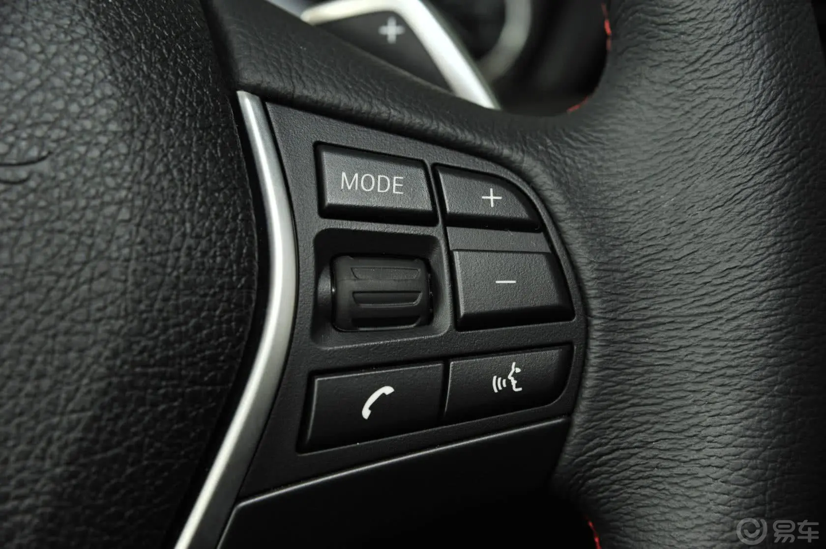 宝马4系双门轿跑车 428i 运动设计套装方向盘功能键（右）