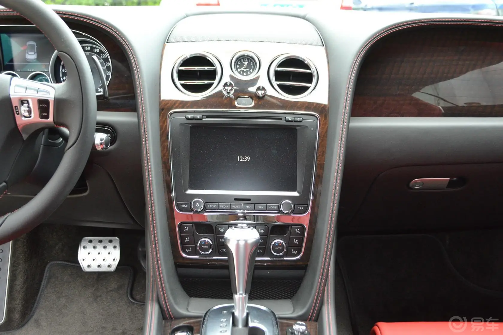 欧陆GT 4.0L V8 S 敞篷版车窗升降键