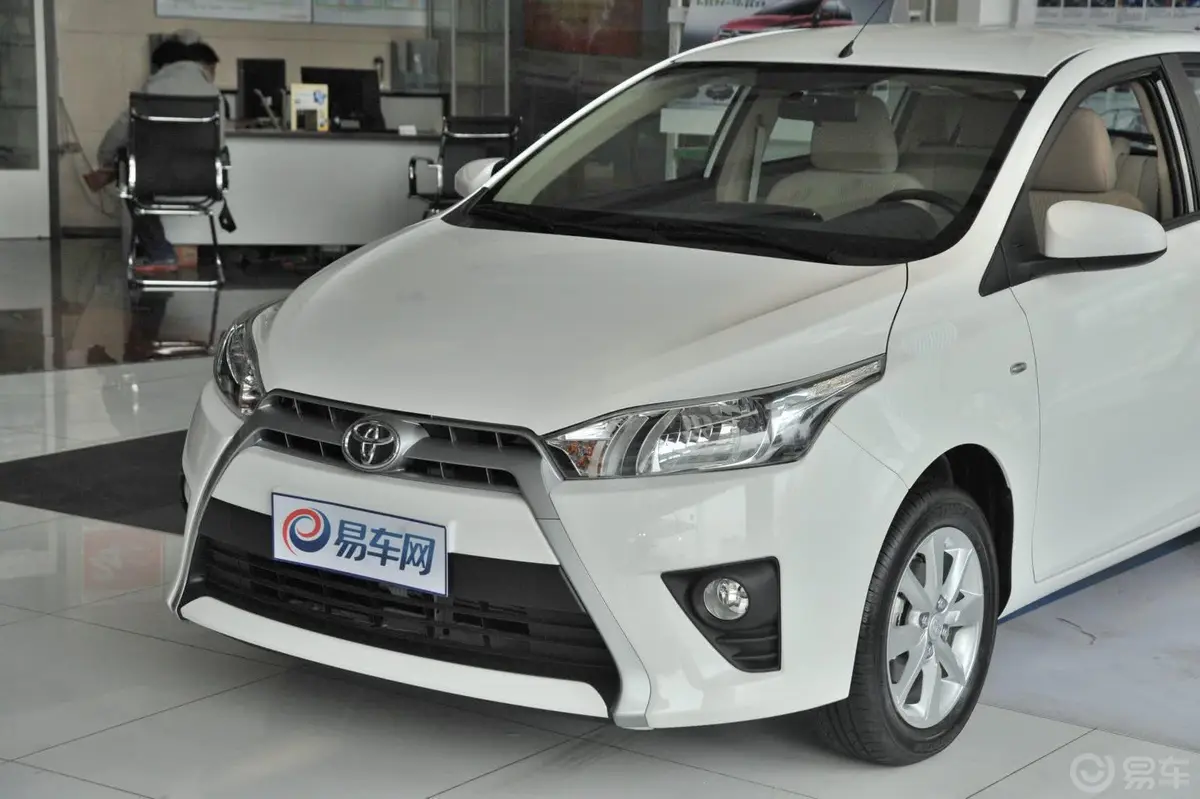 YARiS L 致炫1.5L 自动 炫动版外观