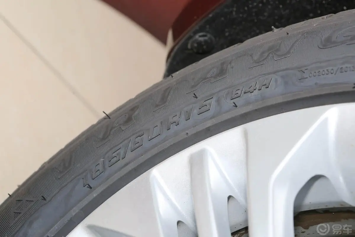 雨燕1.5L 自动 标准型轮胎规格