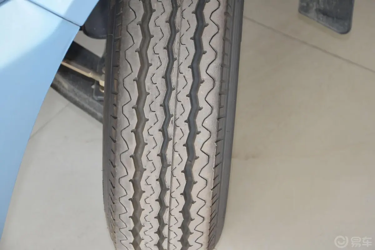 东风小康C37C37 舒适型轮胎花纹