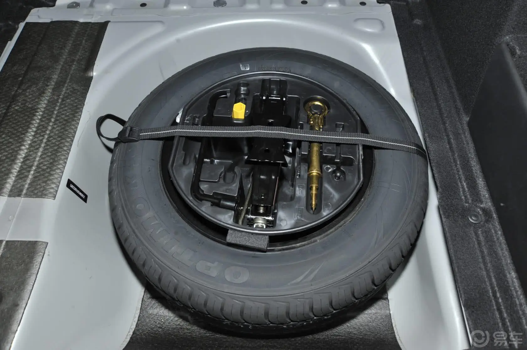 雪铁龙C4L1.8L 自动 智驱版劲智型备胎