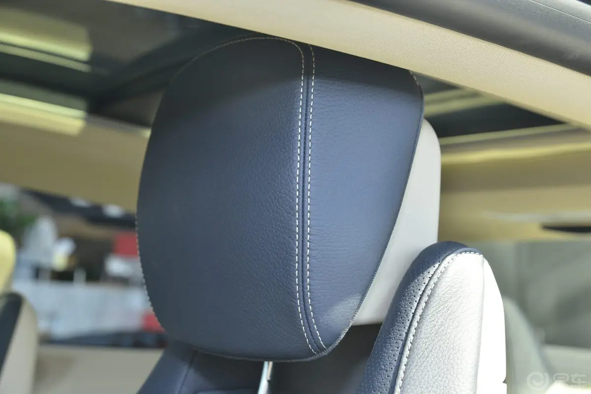 奔驰E级(进口)E200 Coupe驾驶员头枕