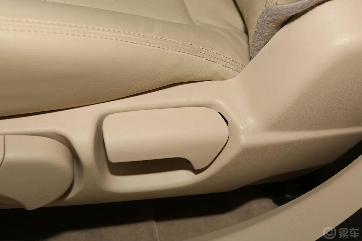海马M31.5L 手动 舒适型座椅调节键