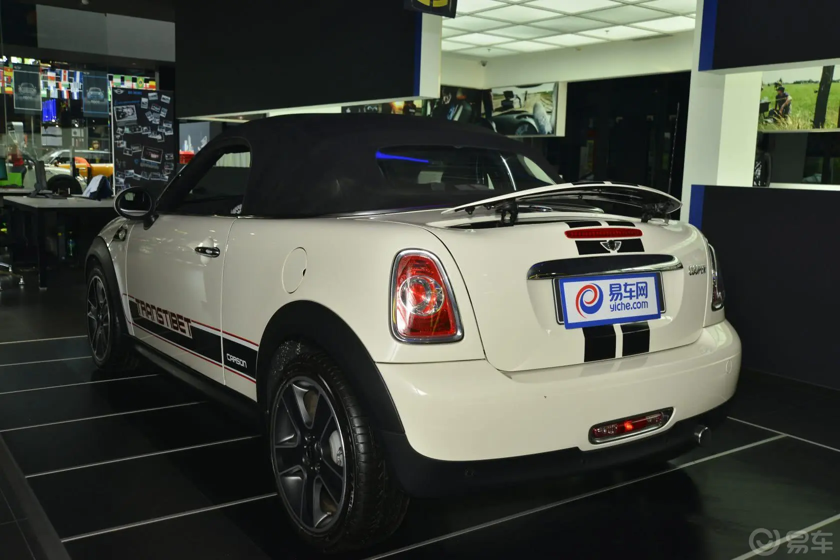 MINI ROADSTERCOOPER 1.6L 自动侧后45度车头向左水平